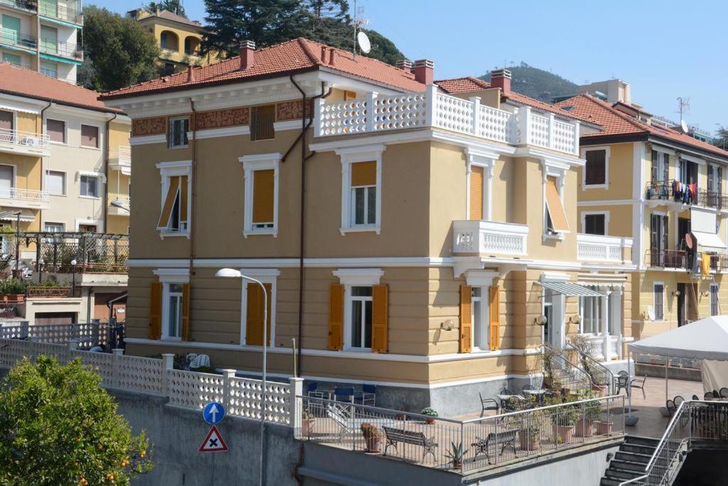 Hotel Ines Varazze Esterno foto